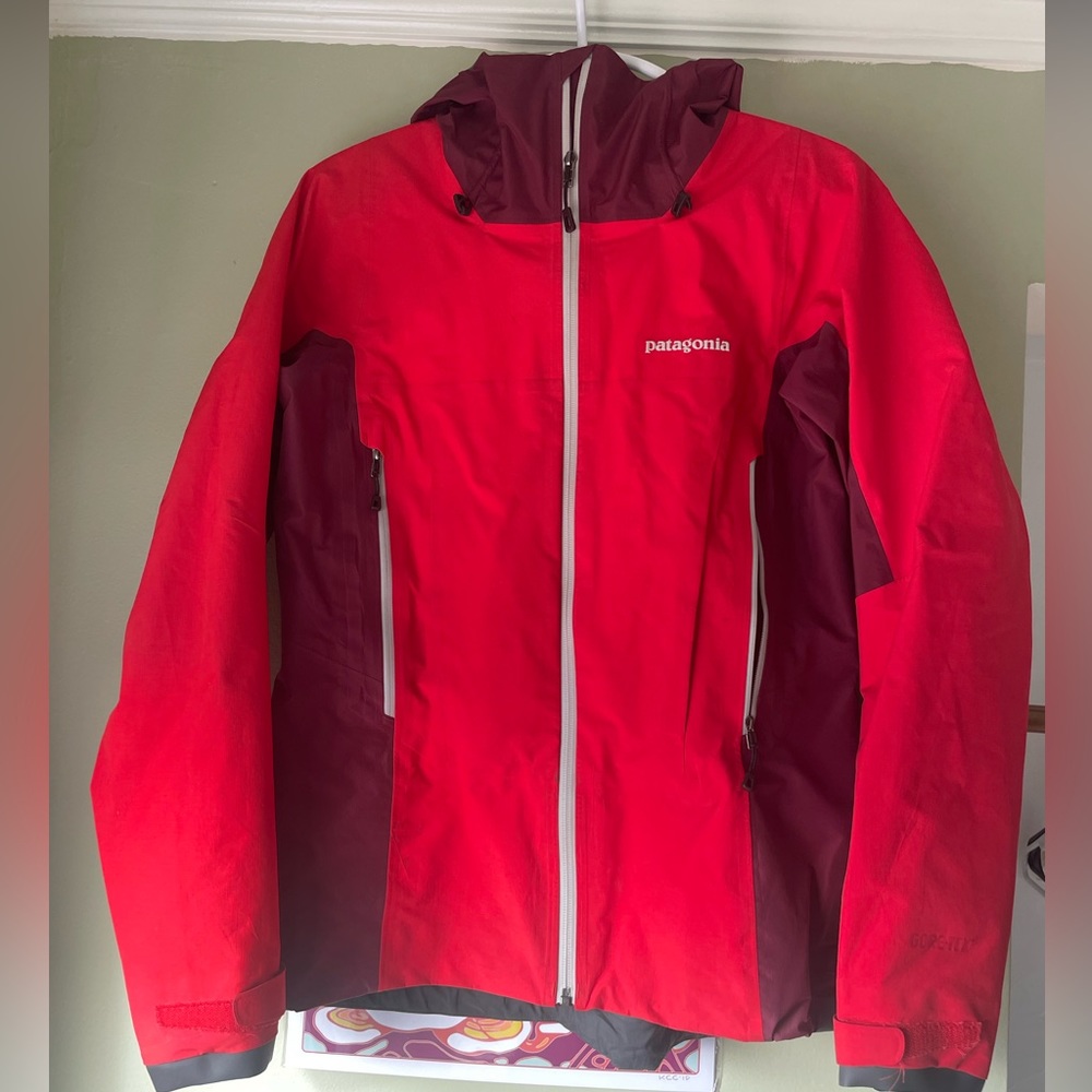 Patagonia Women’s Medium Super Alpine GoreTex Jacket, Hoody - French Red